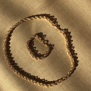 Vintage Trifari necklace and bracelet EUC